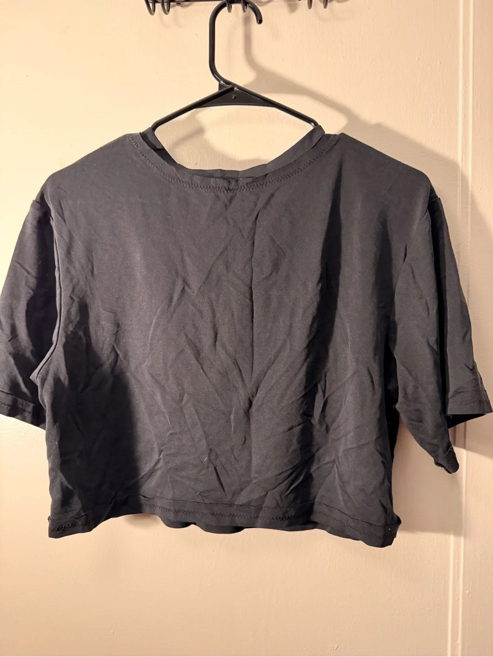 Fabletics Cropped Tee - Picture 3 of 3